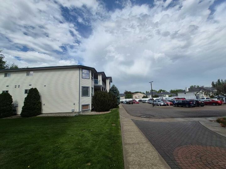 Property Photo:  23 Chilcotin Lane W 212  AB T1K 7S2 