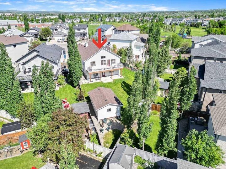 Property Photo: 43 Cimarron Park Green AB T1S 2K2