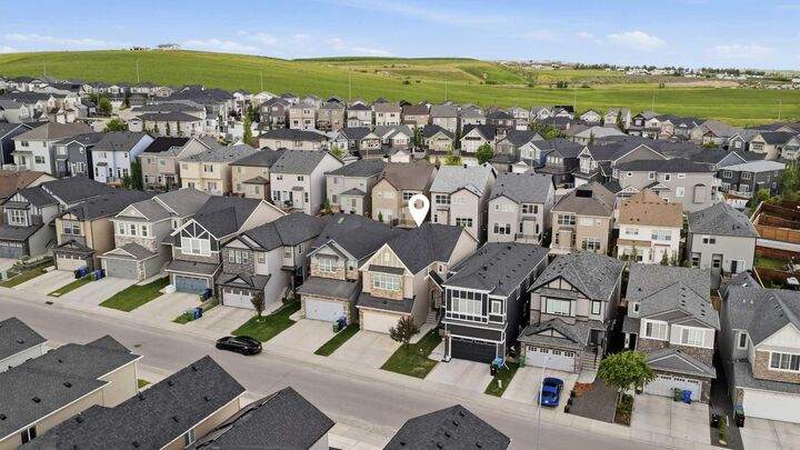 Property Photo:  37 Nolanhurst Crescent NW  AB T3R 0Z3 