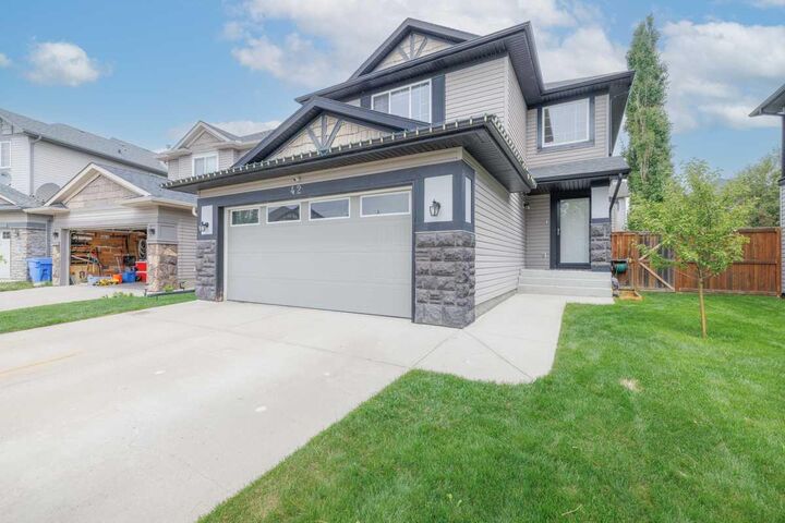 42 Royal Birch Landing NW — photo 1