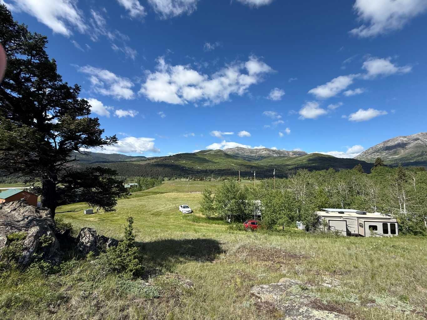 Property Photo:  2211 Passburg Terrace  AB T0K 0C0 