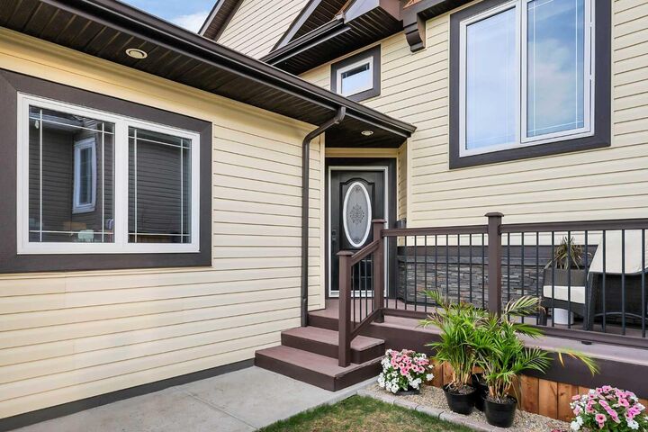Property Photo: 46 Mackenzie Crescent AB T4L 0B2