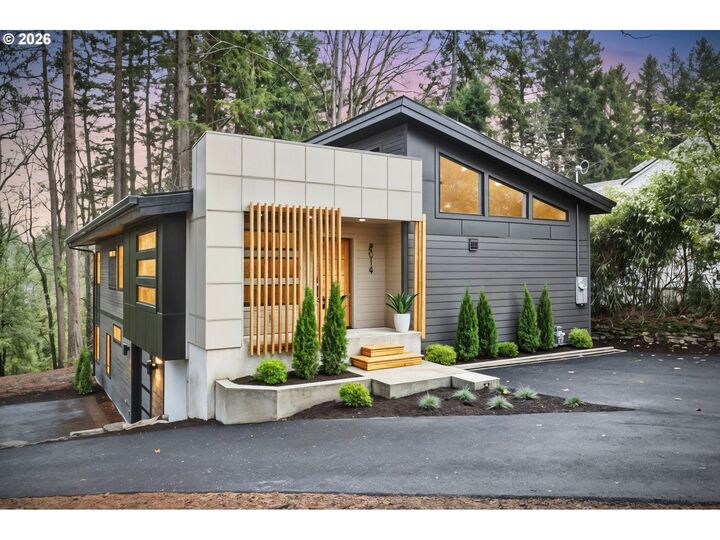 Property Photo: 8014 SW 54th Ave OR 97219
