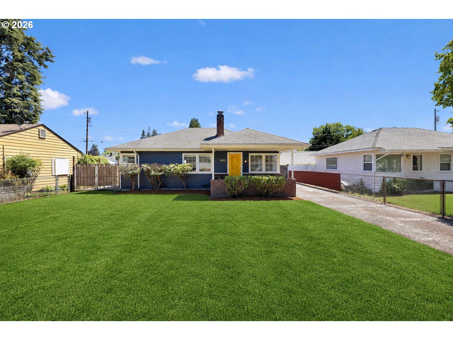 Property Photo:  2907 E 29th St  WA 98661 
