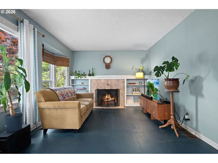 Property Photo: 3525 NE 76th Ave OR 97213