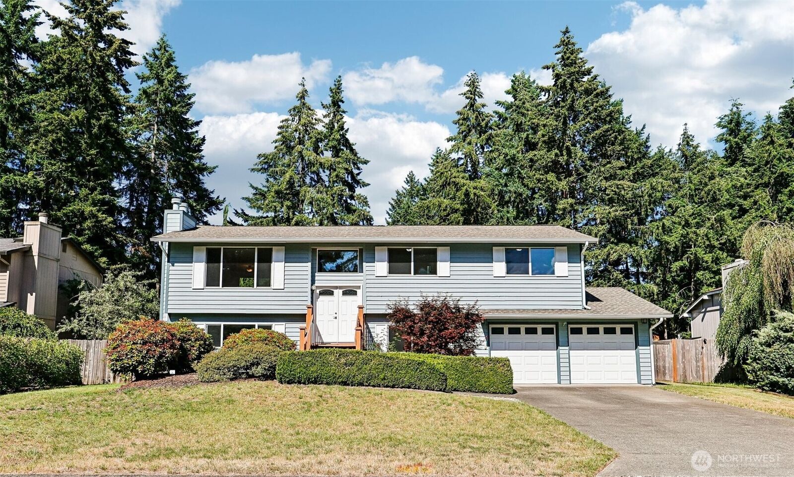Property Photo: 16409 92nd Avenue E WA 98375