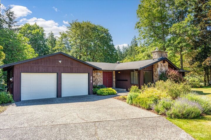Property Photo:  4818  354th Avenue SE  WA 98024 