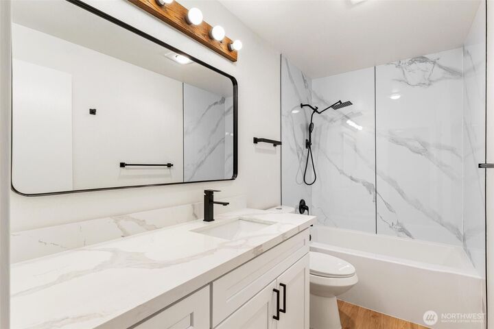 Property Photo: 4415 145th Avenue NE H6 WA 98007