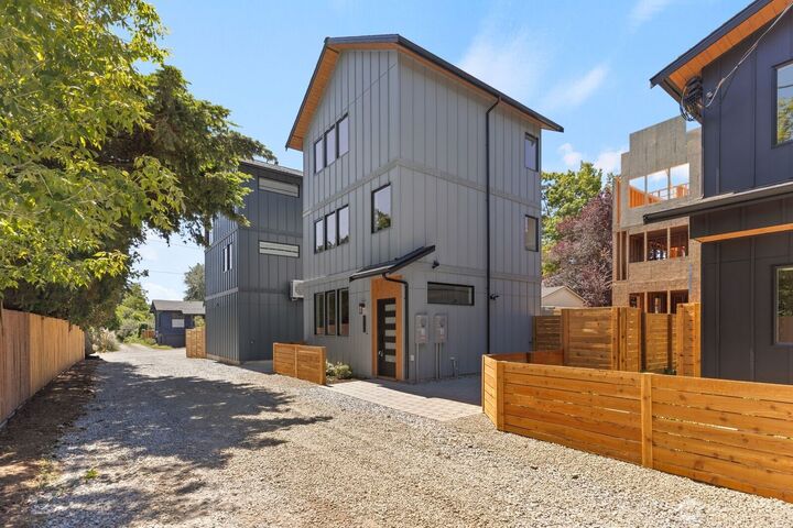 Property Photo: 512 N 92nd Street WA 98103