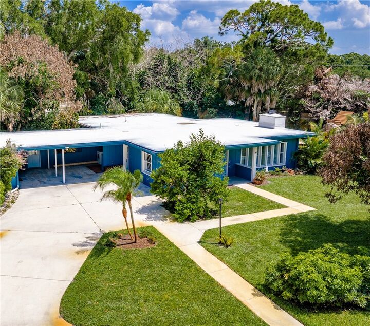 Property Photo:  2002 Cordova Avenue  FL 32960 