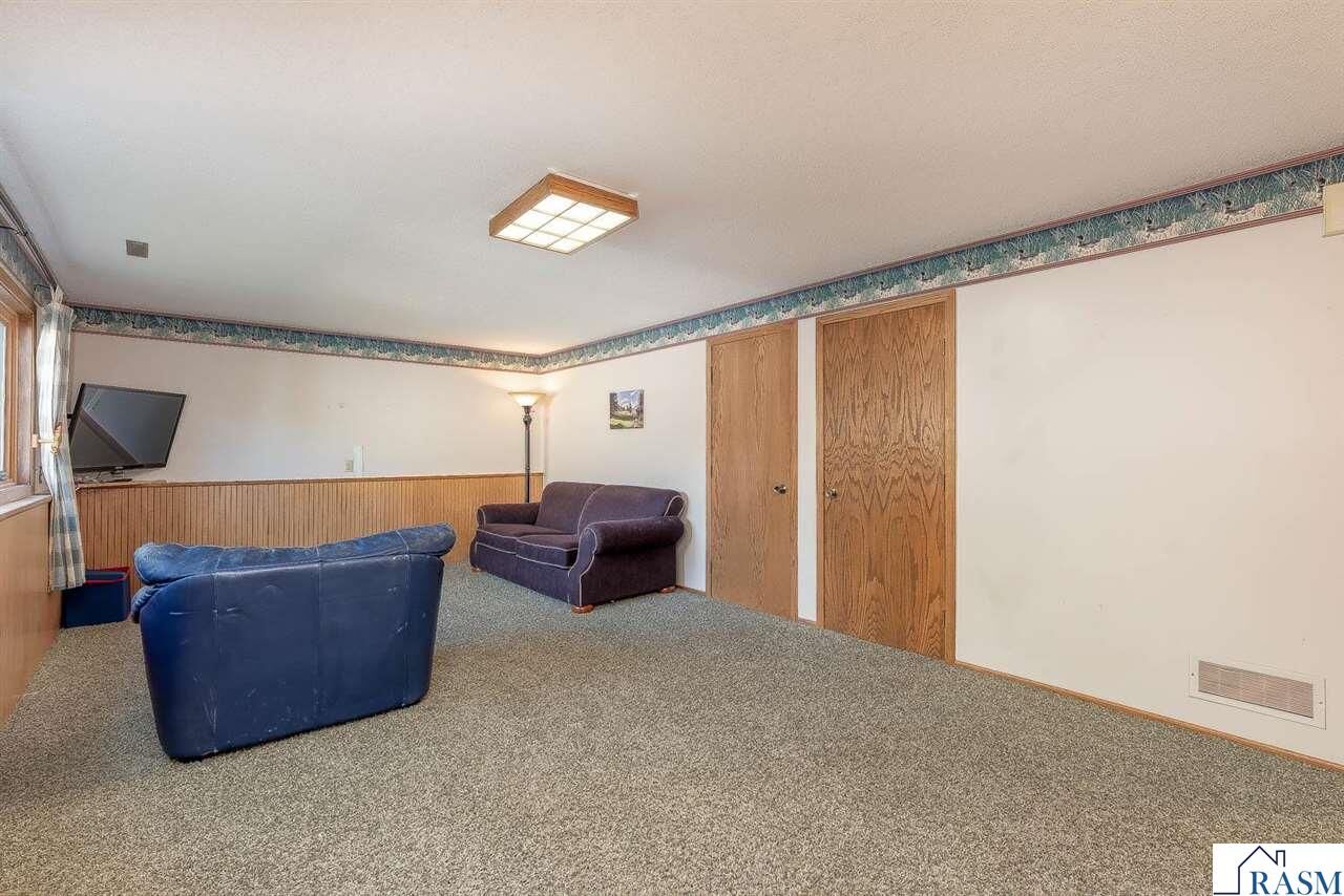 Property Photo: 104 James Drive MN 56024