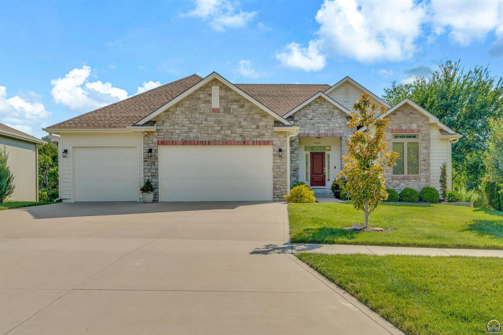 Property Photo:  6131 SW 47th St  KS 66610 