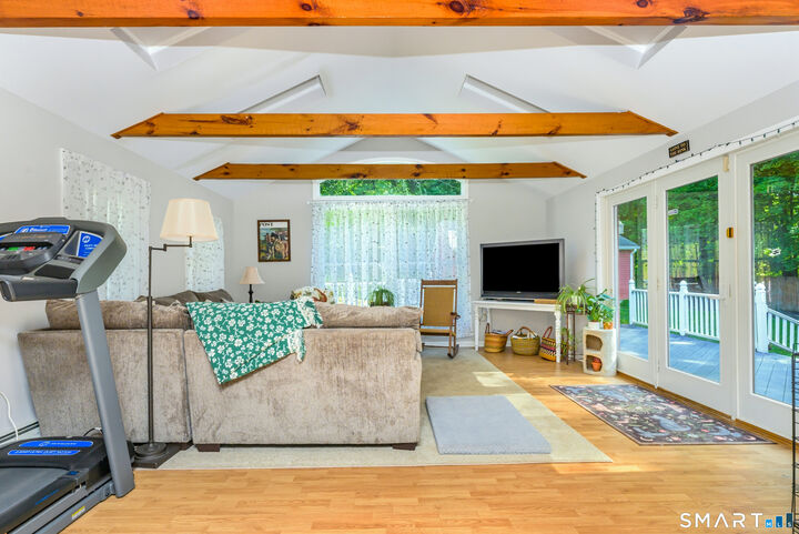Property Photo: 435 West Shepard Avenue CT 06514