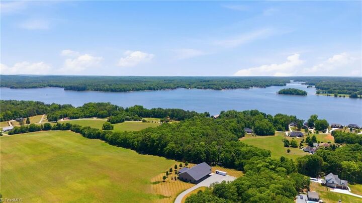 Property Photo:  2100 Waterford Pointe Road  NC 27292 