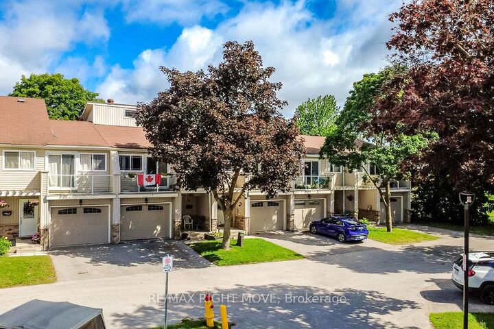 Property Photo: 12 Lankin Boulevard 31 ON L3V 6T2