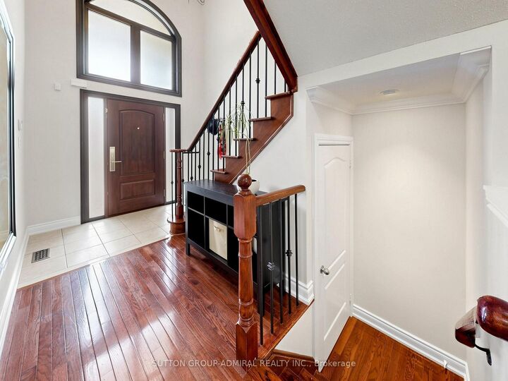 Property Photo: 32 Beaverbrook Crescent ON L6A 3T3