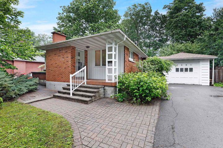 Property Photo: 2061 Fairbanks Avenue ON K1H 5Y9
