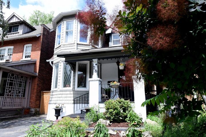 Property Photo:  28 St Clair Avenue  ON L8M 2N3 