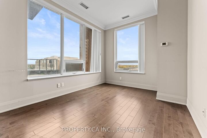 Property Photo: 28 Uptown Drive Ph15 ON L3R 5M8