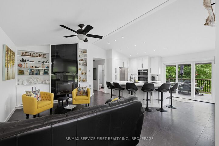 Property Photo: 819 Jims Lane ON K0H 2N0