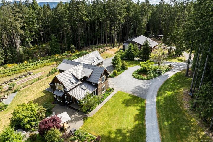 1381 Carlton Dr — photo 1