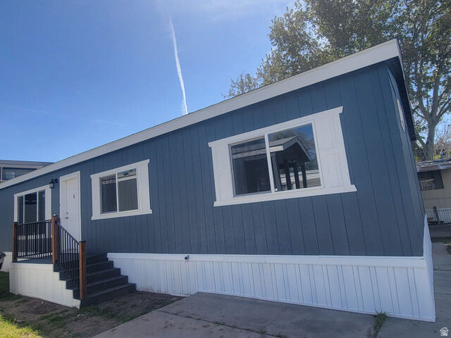 Property Photo: 75 W 250 N 86 UT 84015