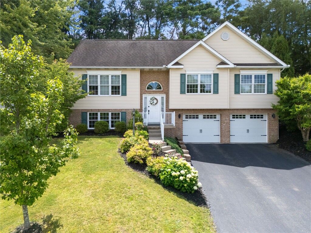 Property Photo: 74 Laurel Dr PA 15601
