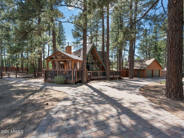 Property Photo: 475 Barnwood Trail AZ 86017