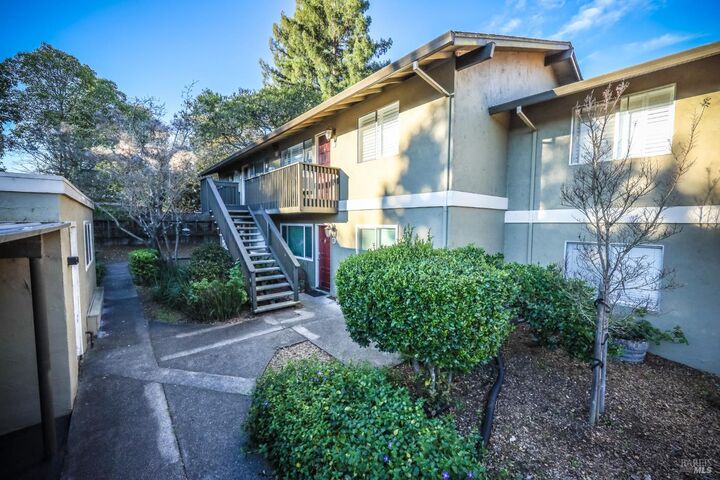 Property Photo: 426 North Street 14 CA 95448