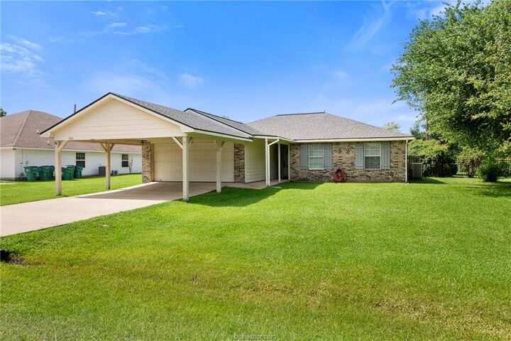 Property Photo:  116 North Tammye Lane  TX 77864 