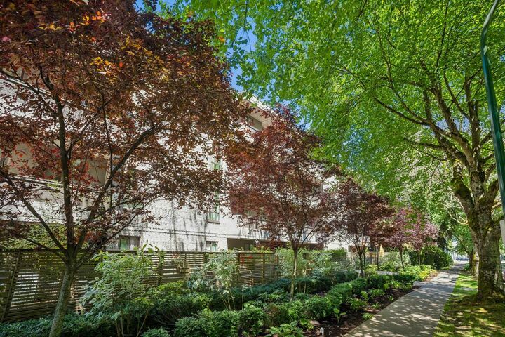 Property Photo:  1867 W 3rd Avenue 202  BC V6J 1K9 