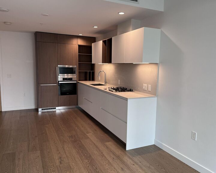 Property Photo: 6000 McKay Avenue 3003 BC V5H 0K2