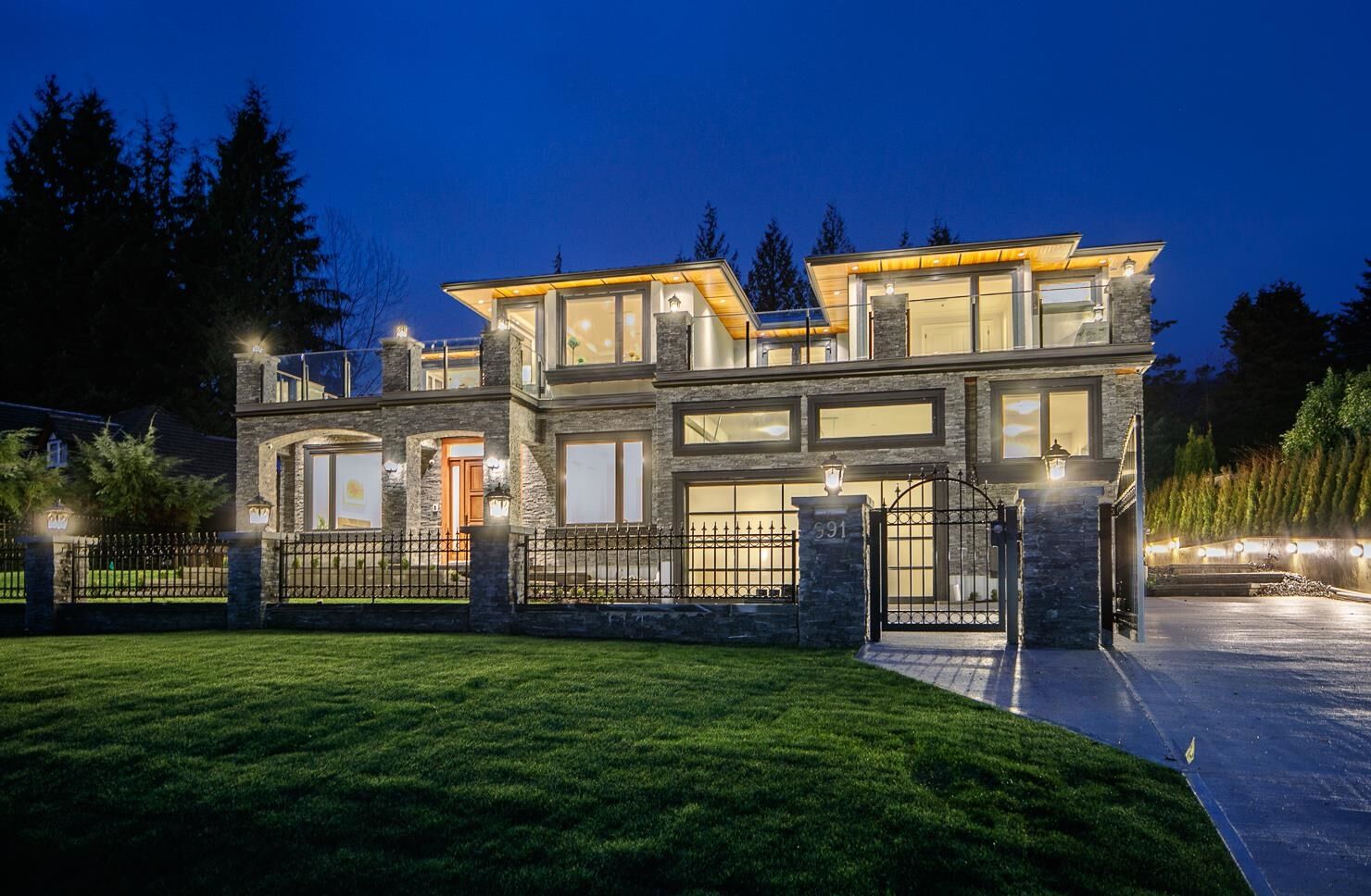 Property Photo:  991 Cross Creek Road  BC V7S 2S6 