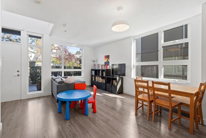 Property Photo: 190 W 63rd Avenue BC V5X 0G6