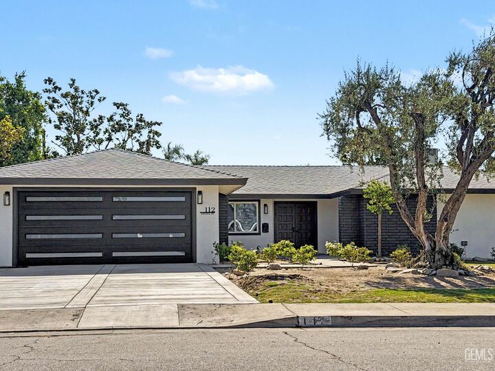 Property Photo: 112 Angell Street CA 93309