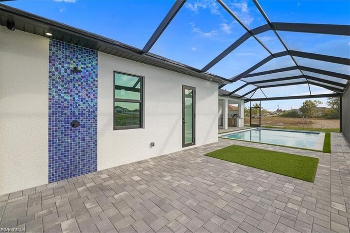Property Photo:  3916 NE 17th Ave  FL 33909 