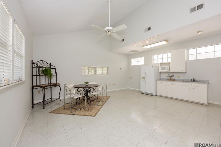 Property Photo:  8675 W Fairway Dr  LA 70809 