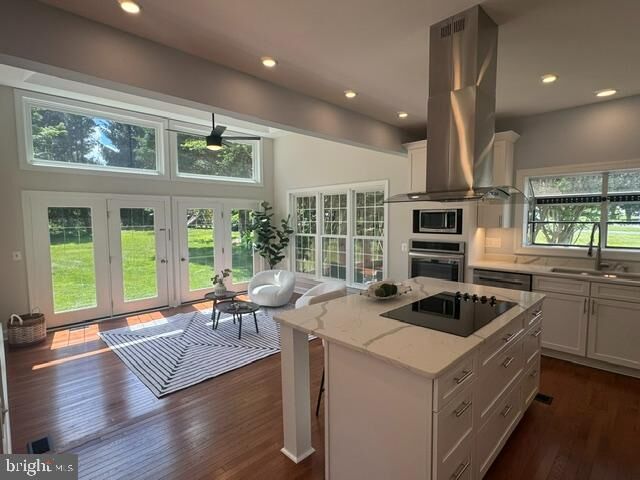 Property Photo:  17536 Applewood Lane  MD 20855 