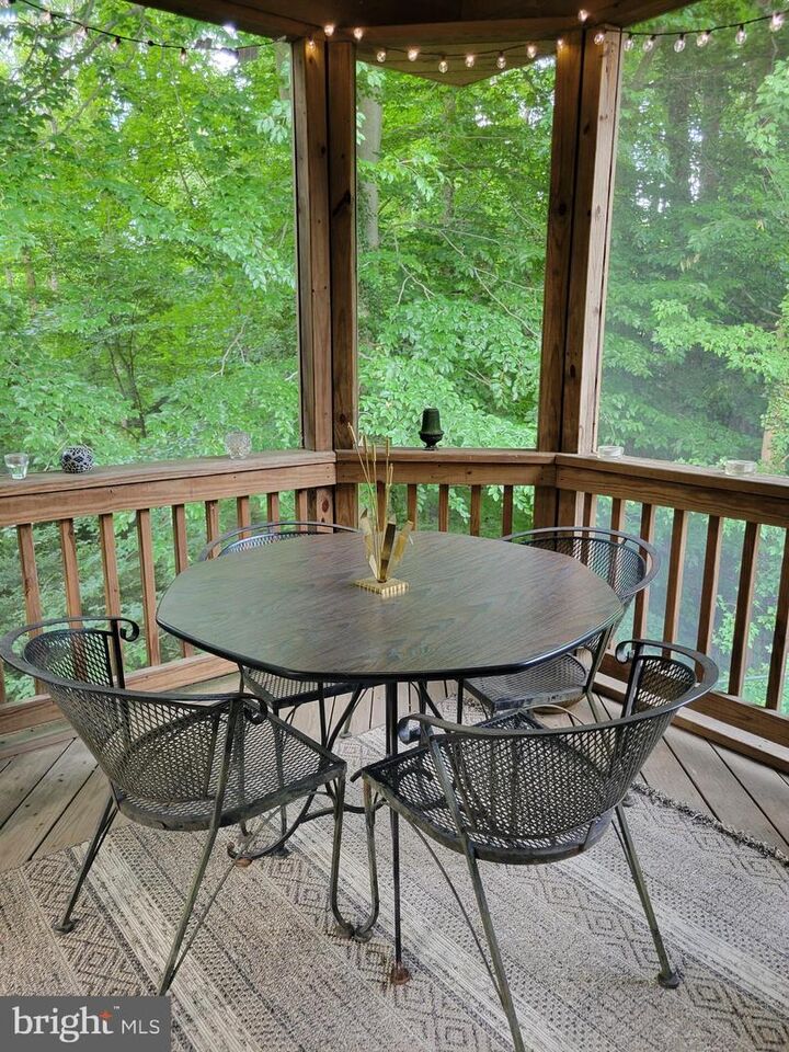 Property Photo:  10104 Scout Drive  VA 22030 