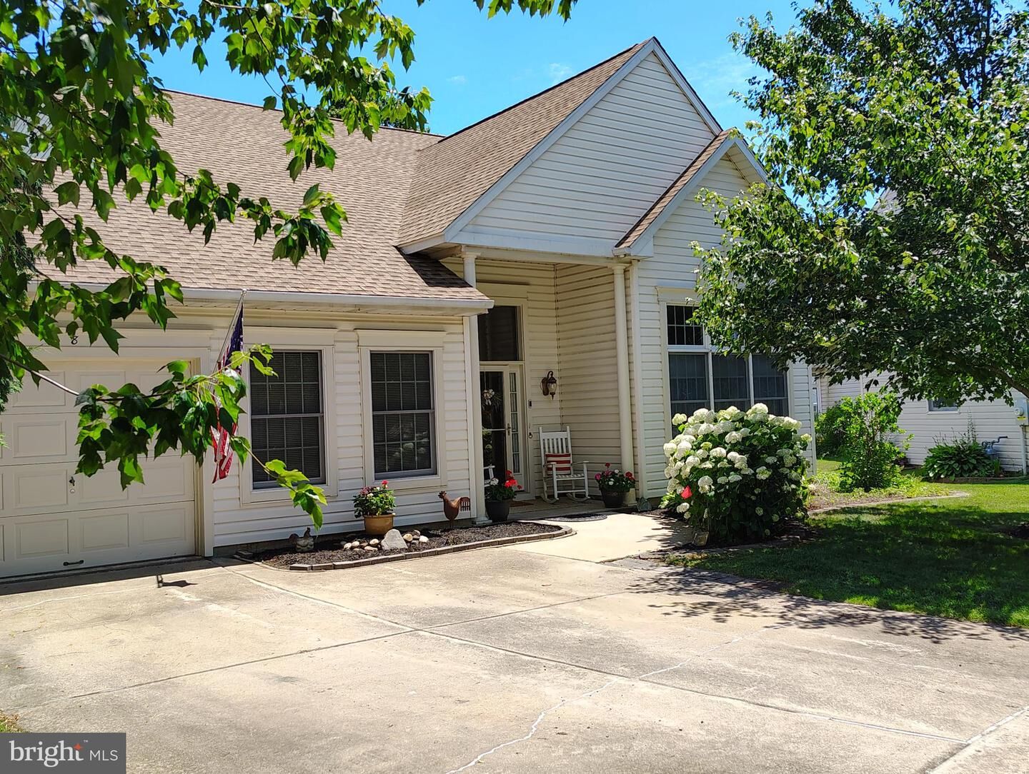 Property Photo:  8 Parkview Circle  NJ 08022 