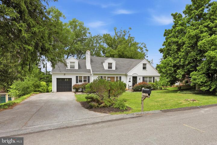 Property Photo: 983 Brockie Lane PA 17403