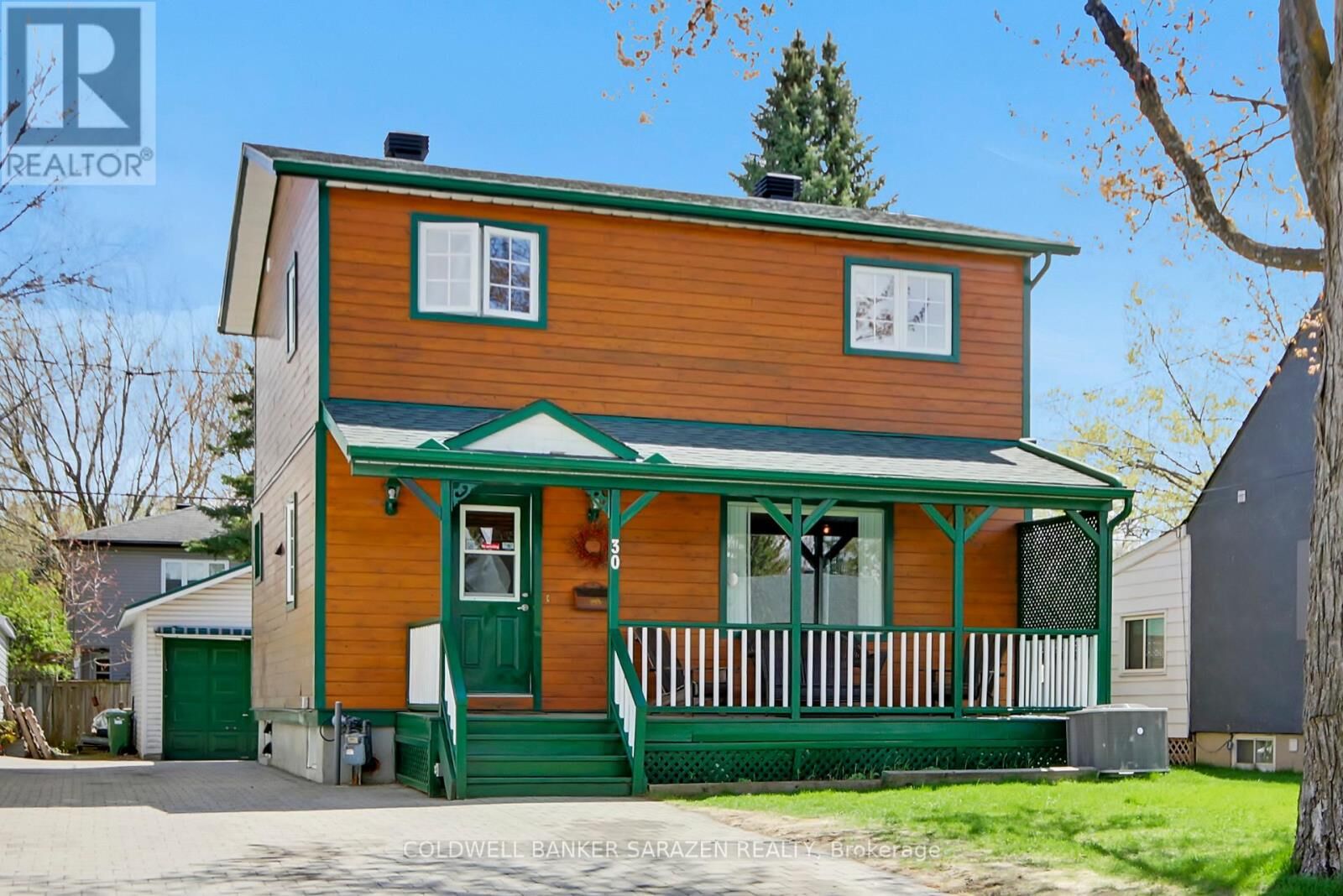 Property Photo: 30 Harrold Place ON K1Z 7N5