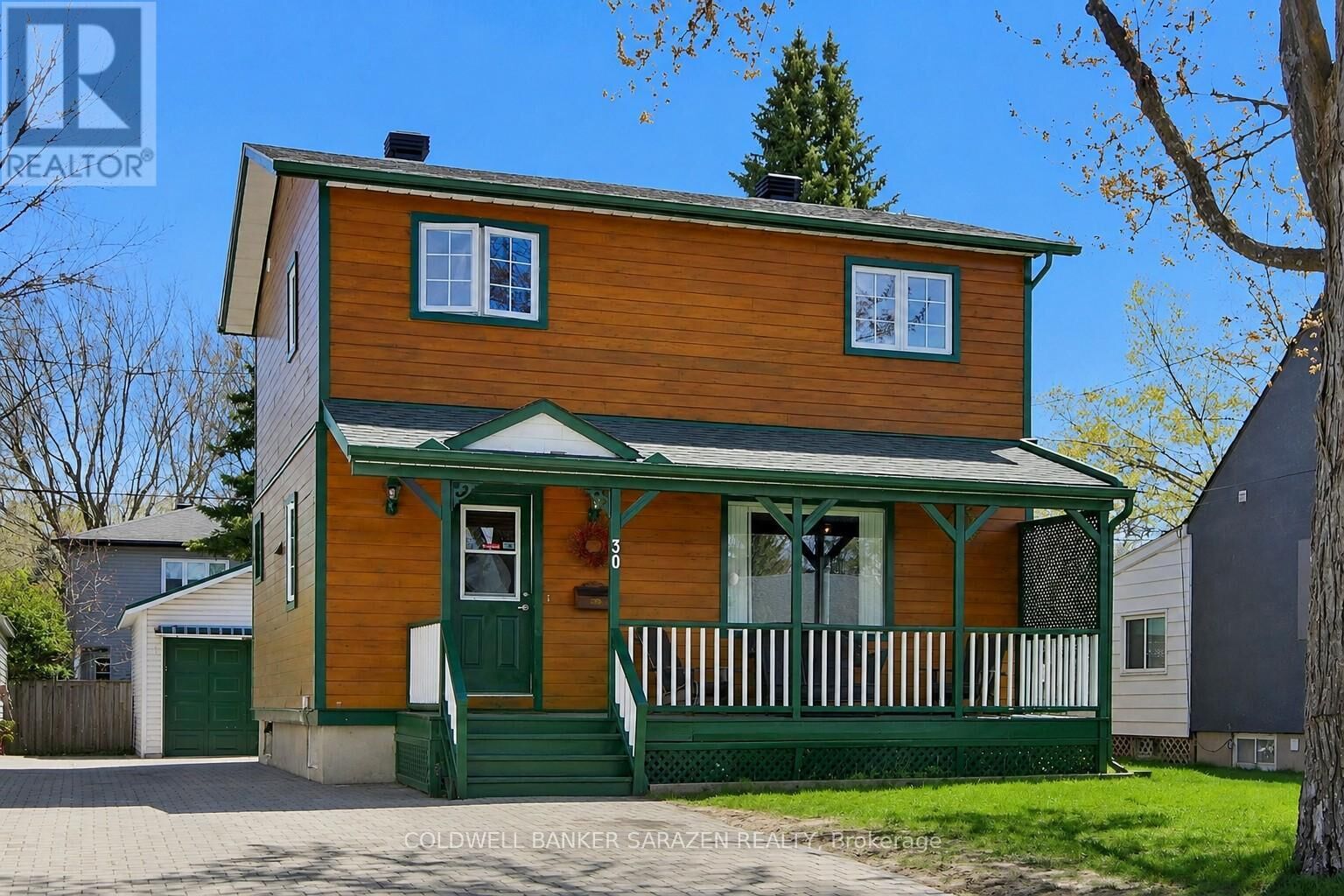 Property Photo:  30 Harrold Place  ON K1Z 7N5 