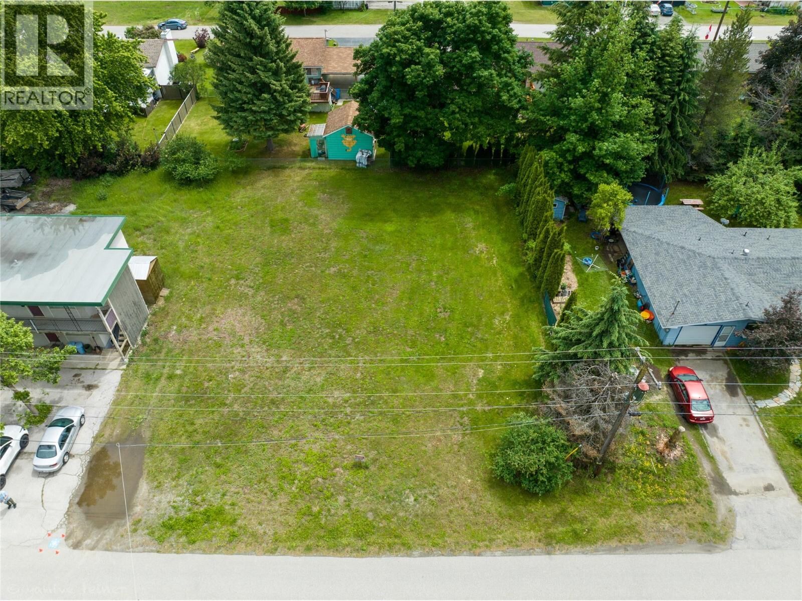 Property Photo:  113 Motel Avenue  BC V0G 1Z0 