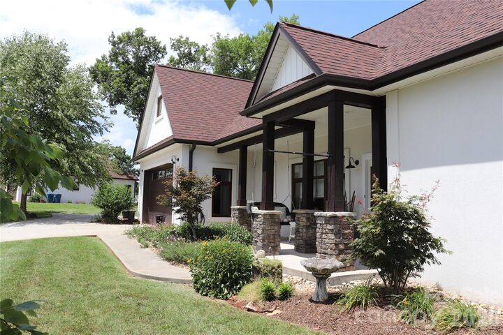 Property Photo: 119 Hill Street NC 28630