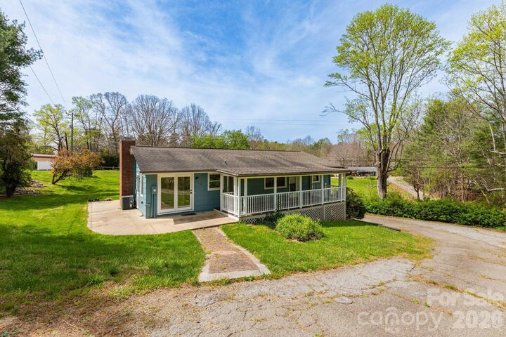 Property Photo:  41 Kennedy Road  NC 28787 