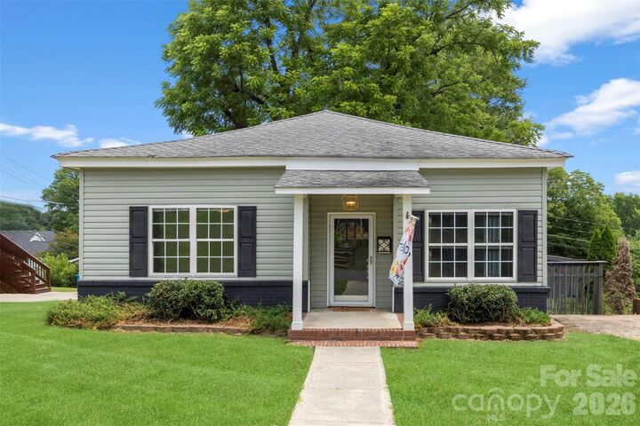 Property Photo: 116 7th Street NC 28032