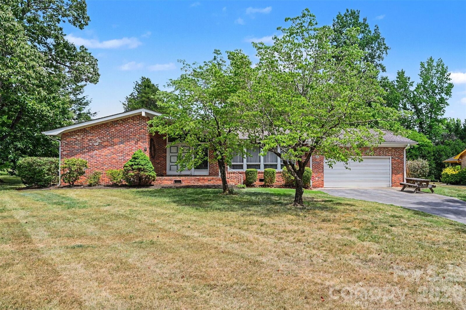 Property Photo:  207 Sills Drive  NC 28146 