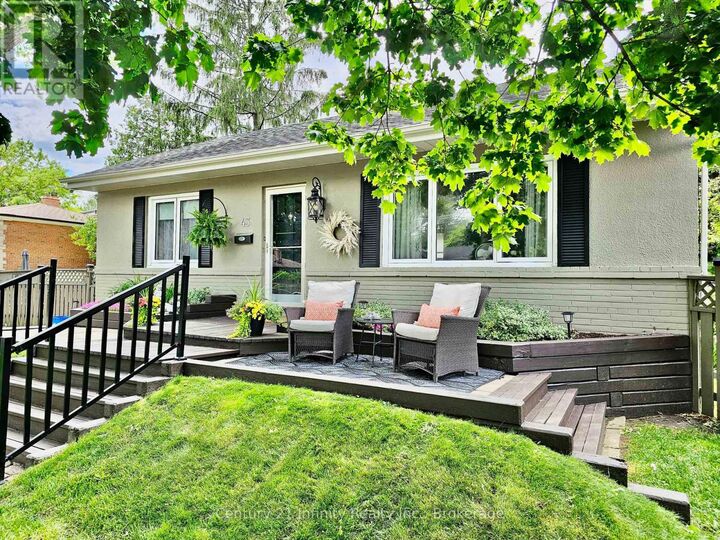 Property Photo:  43 Colonial Avenue  ON M1M 2C3 