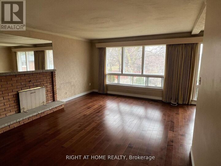 Property Photo: 9 Waterfield Drive Main ON M1P 3W4